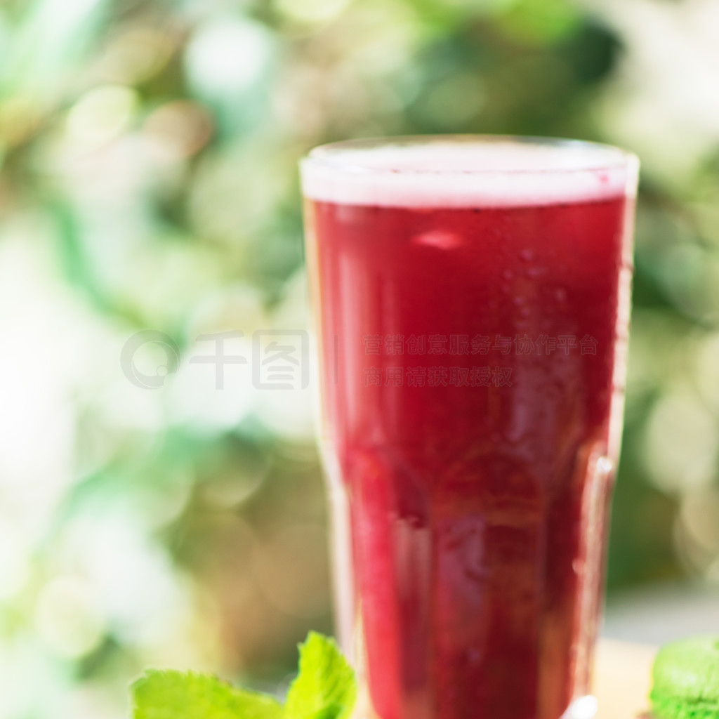 蔓越莓果汁飲料 健康時尚的無酒精即飲選擇